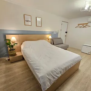  Guest house Omg House