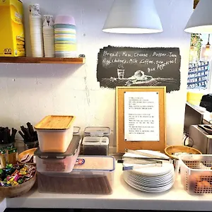  Hostel Cube Itaewon