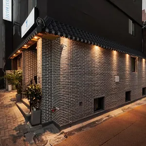  Hostel Eight Rest Myeongdong